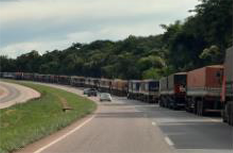 Liminar obriga empresa a fornecer água, alimentação e banheiros a caminhoneiros