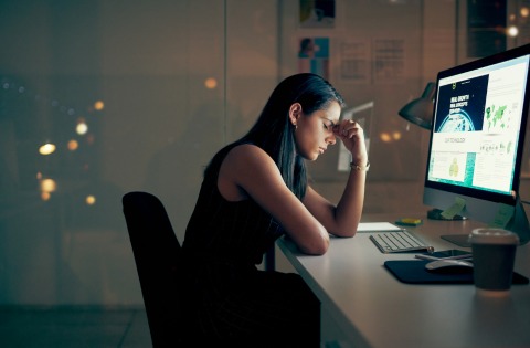 Justiça reconhece burnout de engenheira e condena multinacional de alimentos