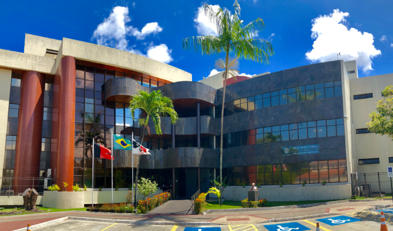 TRT da Paraíba se destaca por boas práticas em conciliação e ações para populações vulneráveis - CSJT2 9 Foto da fachada do edifício sede do TRT-13