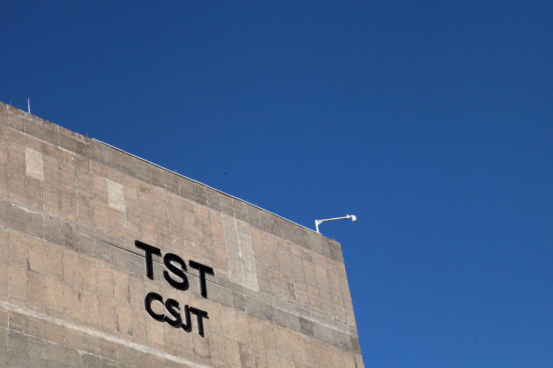 TST e CSJT registram cumprimentos pela indicação de Jorge Messias ao STF - CSJT2 15 Foto de detalhes do edifício sede do TST e do CSJT